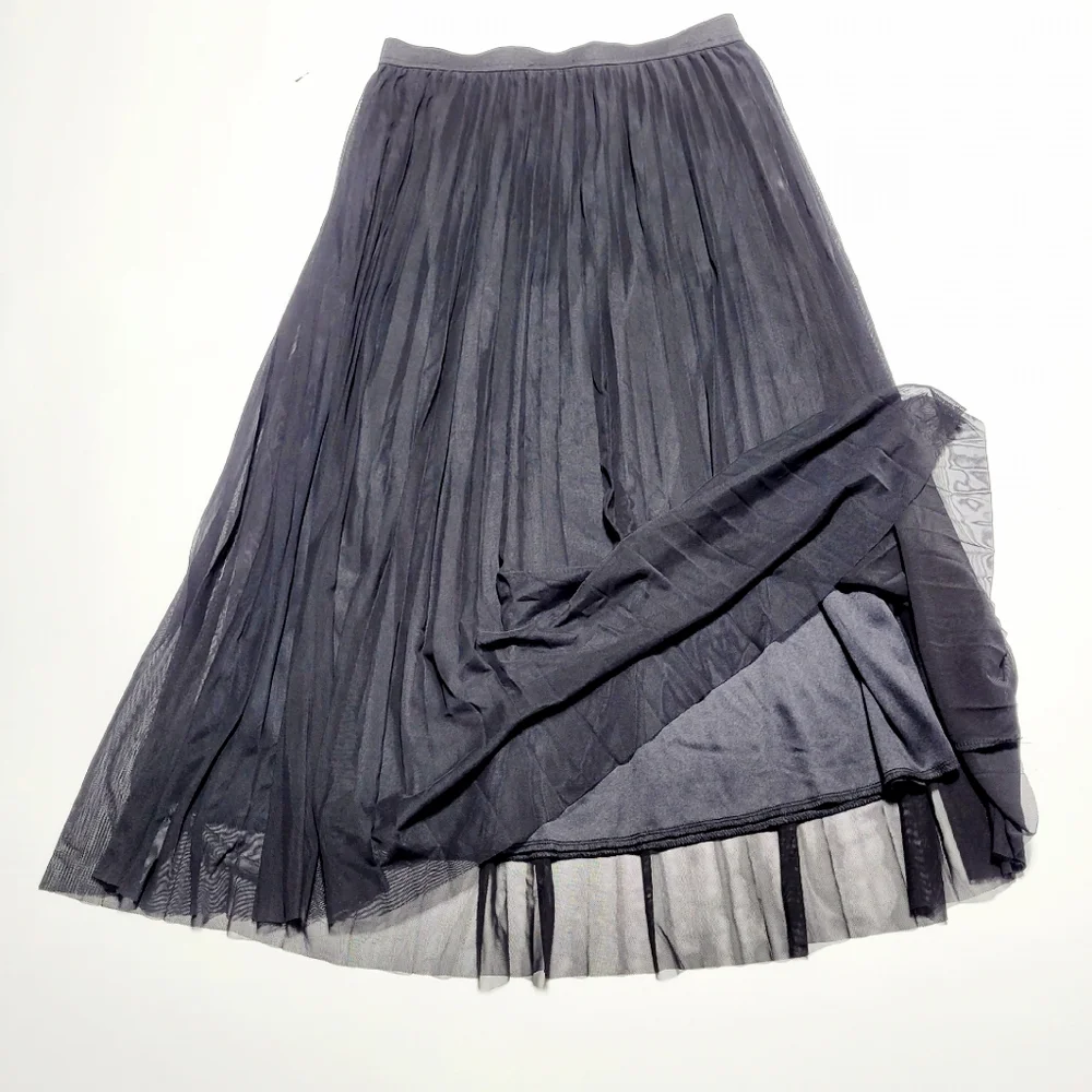 Sincerely Jules Black Pleated Shear Flowy Maxi Skirt Women's (L) - Picture 8 of 9